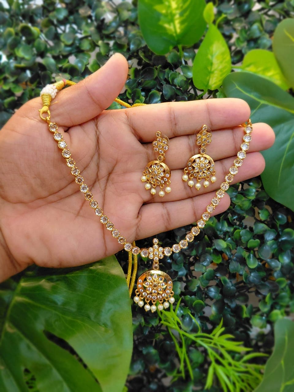 White Attigai Necklace with Earrings